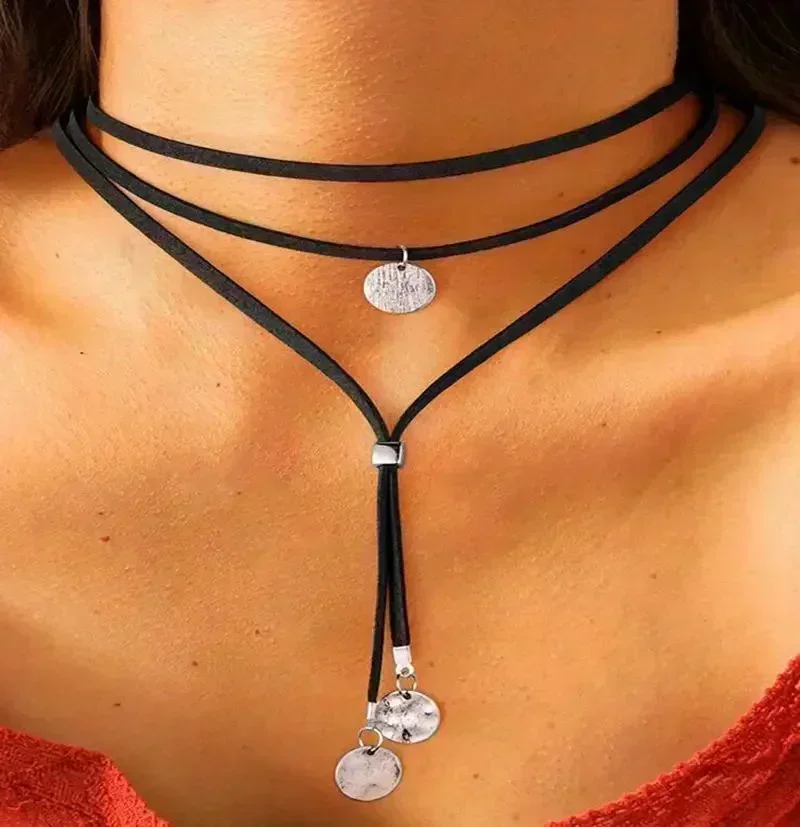 Three Layers Disc Charm Necklace - Black Tone
