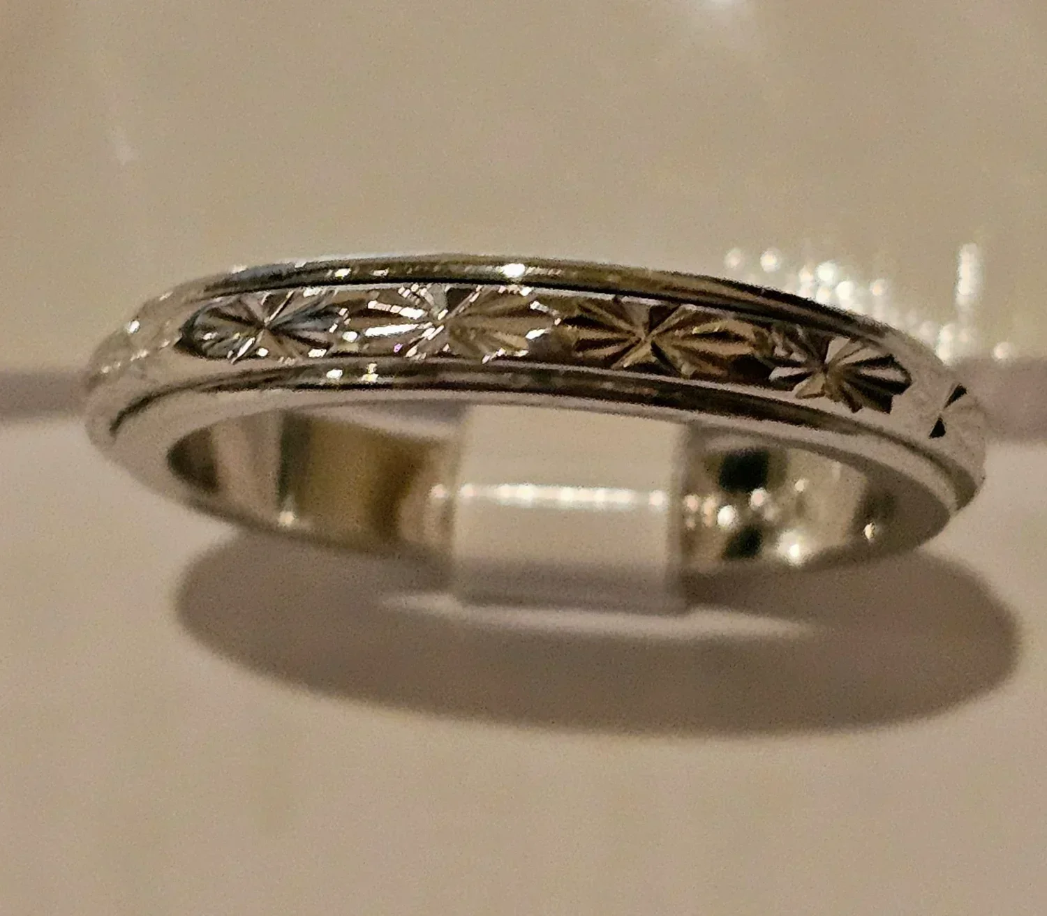 Star Inlaid Spin Ring - 18KGP Silver Plated