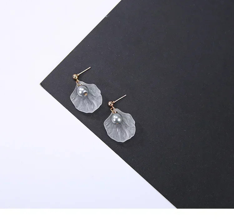 Leaf with Pearl Drop Earrings - Gold Tone