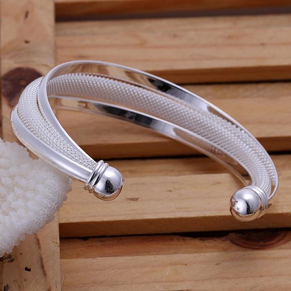 Three Bangle Twist w/ Inlaid Top Bangle - (S925) Silver Plated